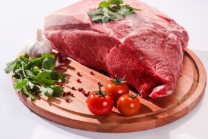 Carne Vermelha - Reprodução Canva