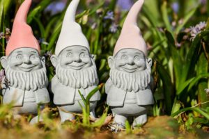 Enfeites de jardim - Reprodução do Canva