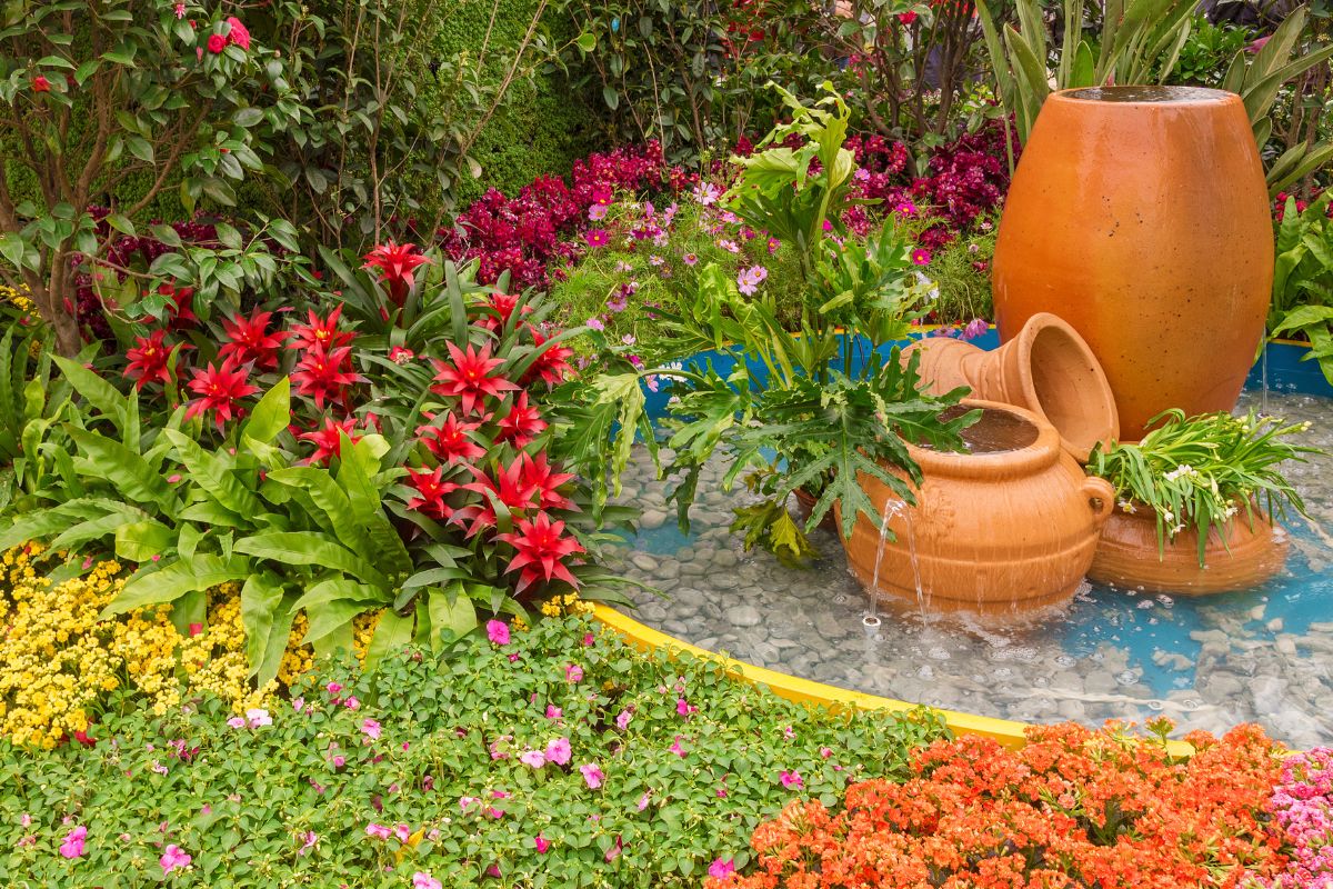 10 ideias de enfeites de jardim para melhorar a decoração