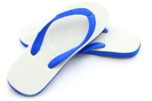Como limpar o chinelo - Reprodução do Canva
