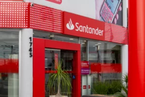 Santander está com vagas de emprego em aberto - reprodução internet