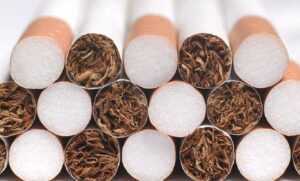 Cigarros empilhados