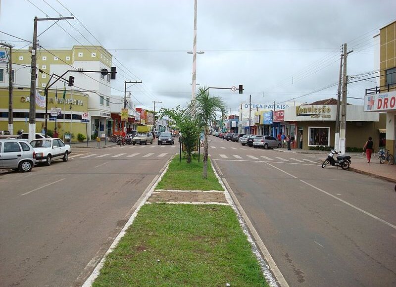 Avenida Bernado Sayão em Paraíso do Tocantins