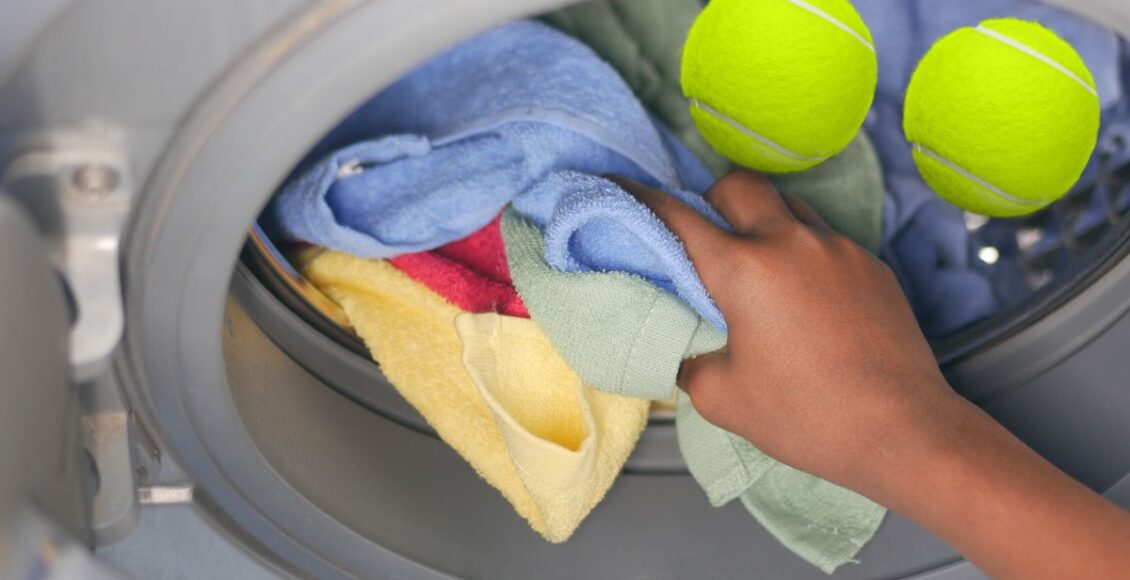 Bolas de tênis na maquina de lavar - Reprodução Canva