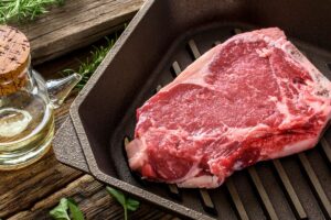 Carne Vermelha - Reprodução Canva