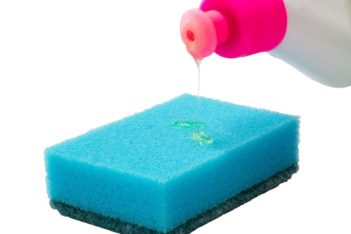Detergente caseiro - Reprodução Canva