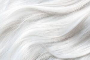 Platinar os cabelos - Reprodução Canva