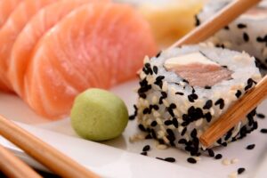 Sushi em casa - Canva