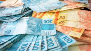 Saque Calamidade paga até R$ 1.000; veja se você preenche os requisitos