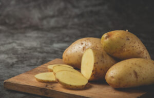 Estudo conta 2 coisas incríveis para fazer com casca de batata - Canva