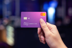 Nubank oferece um meio simples para aumentar o crédito. Imagem de Canaltech.