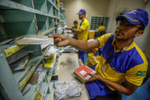 Correios iniciam programa para negociação de dívidas de até R$ 2 bilhões até maio de 2025