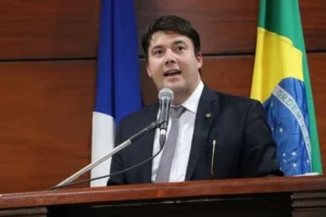 Gedeon Pitaluga é reeleito para terceiro mandato como presidente da OAB-TO