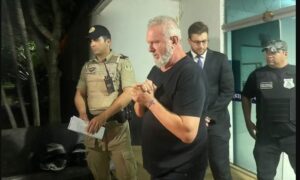 Mauro Carlesse afirma desconhecer motivos da prisão enquanto aguarda decisão judicial em Palmas