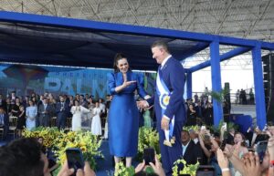 Cinthia Ribeiro agradece ao povo de Palmas e passa faixa a Eduardo Siqueira, que inicia gestão com novo secretariado e ações imediatas