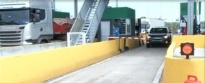 Caminhoneiros passam a usar pagamento eletrônico no pedágio da BR-153; saiba mais