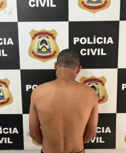 Homem tenta matar vítima a facadas, rouba bicicleta para fugir e revela o crime com frieza durante a prisão