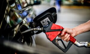 Gasolina e diesel ficarão mais caros a partir de sábado, 1º; veja o motivo do aumento
