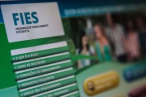 MEC divulga resultado do Fies 2025/1 e abre prazo para complementação de matrícula