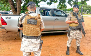 Três jovens são presos em Palmas suspeitos de furtar caminhonete; os suspeitos possuem histórico criminal por roubo, furto e tráfico de drogas