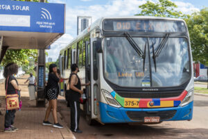 Tarifa de ônibus em Palmas segue reduzida a R$ 2 até 31 de março, com gratuidade nos fins de semana e feriados