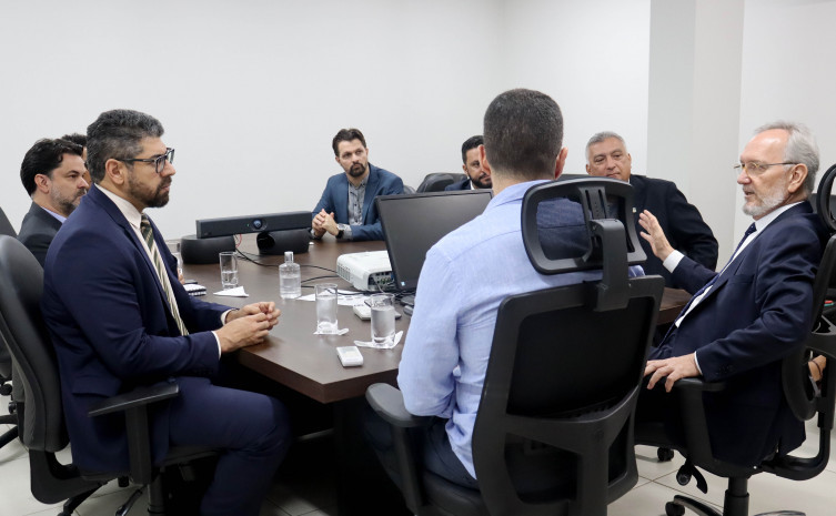 Governo e TJTO discutem criação de banco de dados com DNA e digitais de custodiados Governo e TJTO discutem criação de banco de dados com DNA e digitais de custodiados
