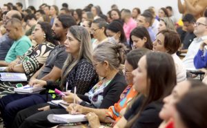 Formação reúne mais de 1,4 mil professores da rede estadual para fortalecer práticas pedagógicas no Tocantins