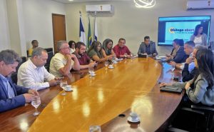 Governo finaliza proposta do novo PCCR da Educação com salários de até R$ 15 mil e maior progressão na carreira