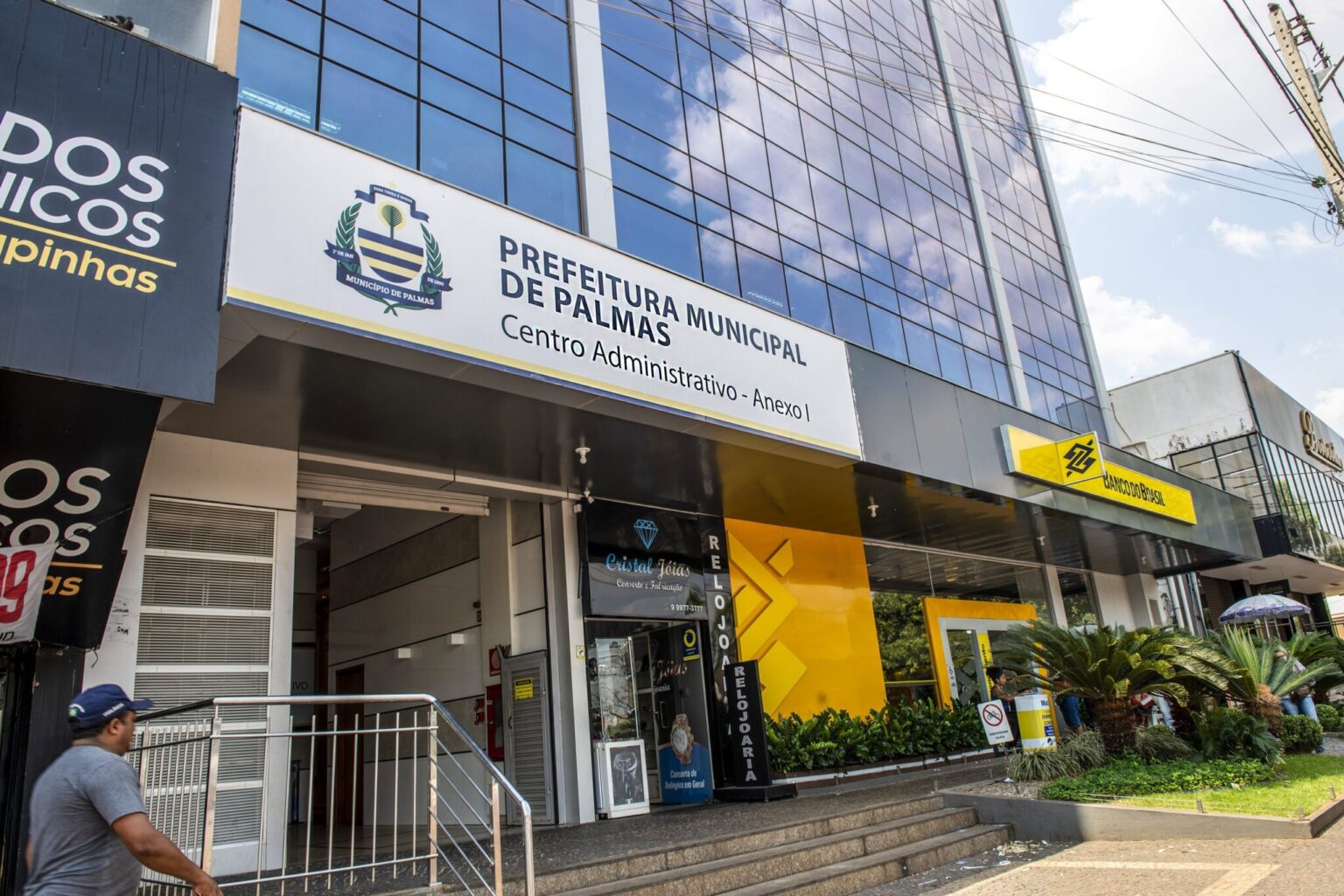 Serviços municipais têm funcionamento alterado durante o feriado do Dia do Trabalhador; confira Serviços municipais têm funcionamento alterado durante o feriado do Dia do Trabalhador; confira