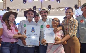 Governador abre Agrotins 25 com melhorias na estrutura, entrega de títulos de terra e anuncia uso permanente do parque