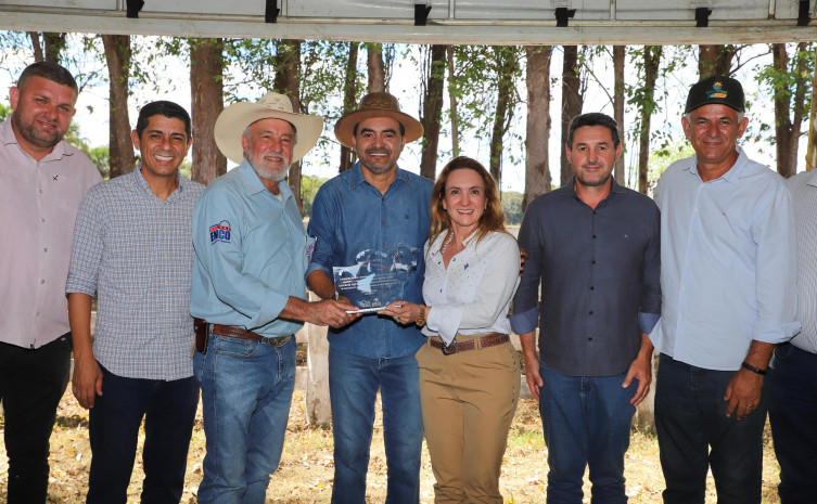 Governador prestigia encerramento da PGP e celebra qualidade da carne produzida no Estado Governador prestigia encerramento da PGP e celebra qualidade da carne produzida no Estado