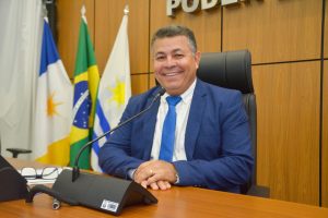 Lei de autoria do vereador Folha que cria o CMEI Maralúcia Farias Sousa no Aureny I é sancionada pelo prefeito
