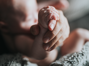 Licença, pensão e inclusão: no Dia das Mães, os direitos que precisam ser lembrados