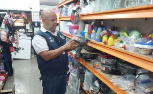 Fiscalização identifica irregularidades e retira do mercado quase 300 produtos em três cidades do TO