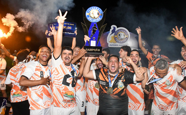Com estádio lotado, Aparecida do Rio Negro vence o Copão Jalapão e recebe prêmio do Governo do Estado