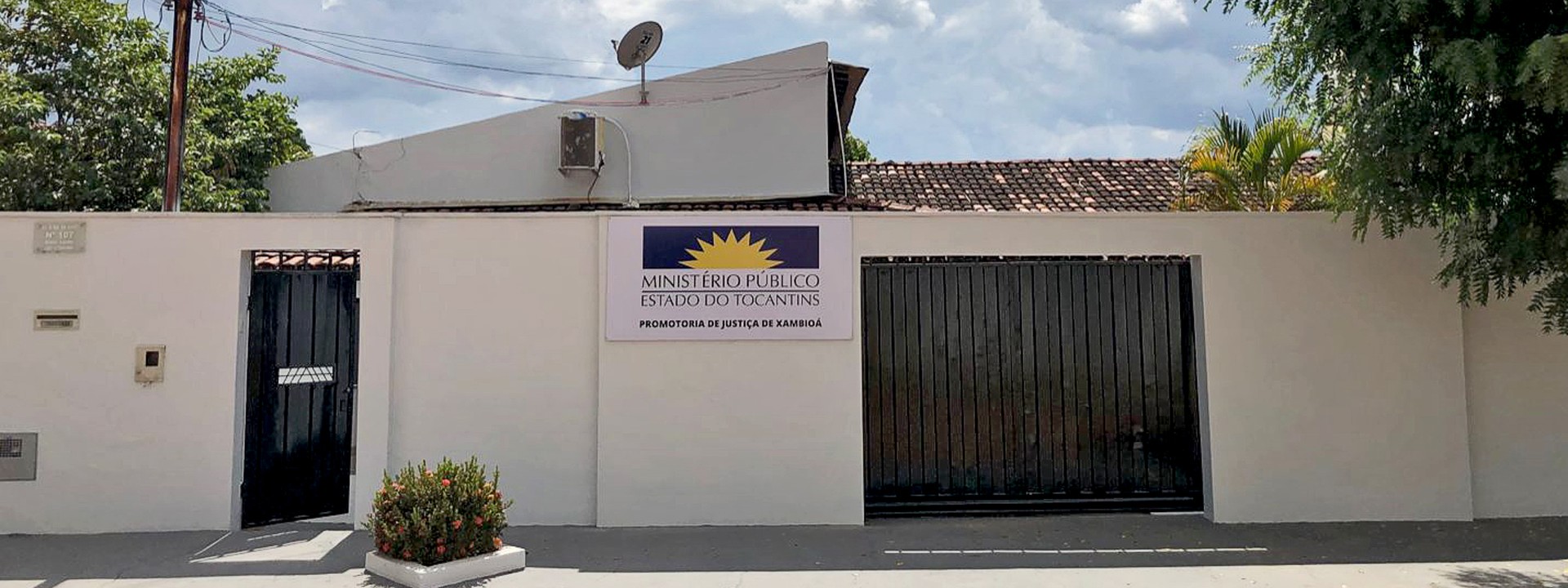 Advogado é preso suspeito de enganar clientes humildes com falsos despachos no norte do Tocantins Advogado é preso suspeito de enganar clientes humildes com falsos despachos no norte do Tocantins