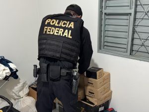 Polícia Federal cumpre mandados contra grupo suspeito de fraudar licitações de obras públicas e desviar recursos