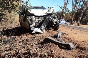 Seis pessoas morrem após carro bater de frente com carreta na BR-153; entre as vítimas, um bebê de seis meses