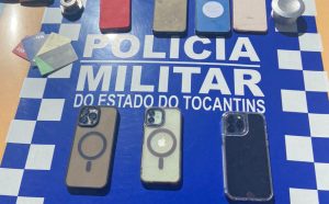 Casal é preso com celulares furtados durante