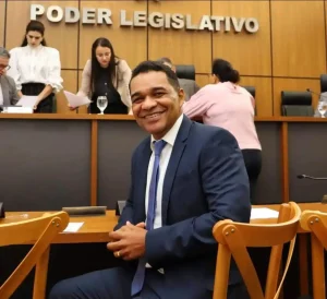 Vereador Waldson da Agesp solicita reforma da Praça da Quadra 405 Norte em Palmas