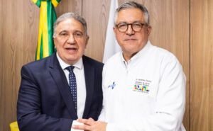 Governador Laurez Moreira busca apoio federal para melhorar atendimento em hospitais do Tocantins