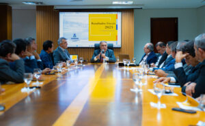 Déficit do Tocantins cai de R$ 380 milhões para R$ 150 mi e governo apresenta plano para equilibrar contas