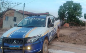 Homem com histórico de violência doméstica é preso após ameaçar e incendiar casa onde vivia com a esposa