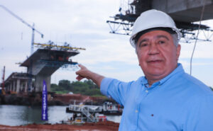 Governador Laurez Moreira anuncia R$ 2,3 milhões em investimentos para Aguiarnópolis e acompanha obras da nova ponte
