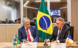 Laurez Moreira busca apoio do governo federal para implantar assentamento rural no sudeste tocantinense