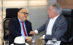 Projeto para melhorar aprendizagem nas escolas do Tocantins é tema de encontro entre Laurez Moreira e José Henrique Paim