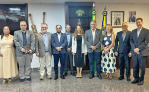 Governador Laurez recebe OceanPact e discute projetos de energia solar flutuante e sustentabilidade no Tocantins