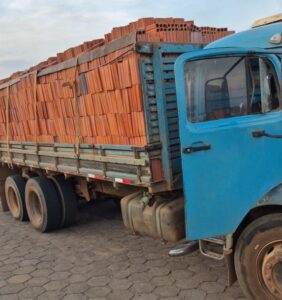 Transporte irregular de 4,5 mil tijolos em Palmas gera acionamento da Receita e risco de apreensão e multa