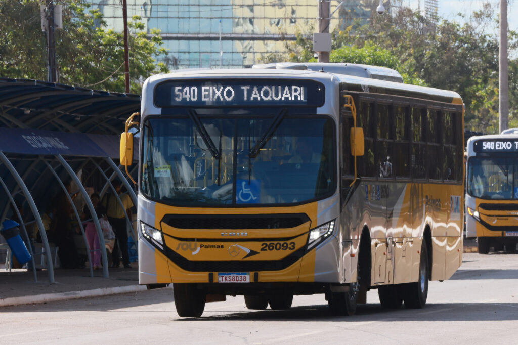 Reforço em três linhas de ônibus altera rotina do transporte coletivo na região sul de Palmas
