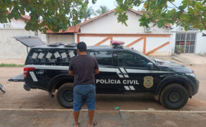 Homem é preso em flagrante suspeito de empurrar e agredir companheira dentro de caminhão